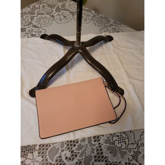 Lovelook Pink Wristlet - Picture 6 of 6